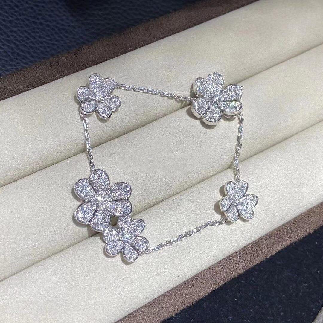[Cadisa]FRIVOLE SILVER 5 FLOWERS BRACELET