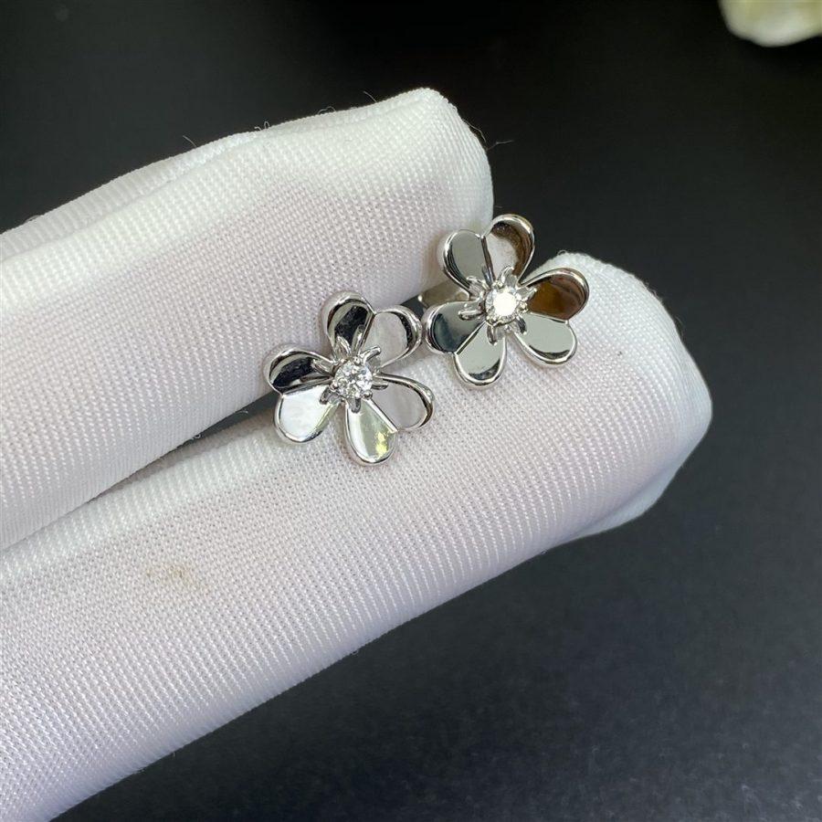 [Cadisa]FRIVOLE MINI SILVER FLOWER EARRINGS