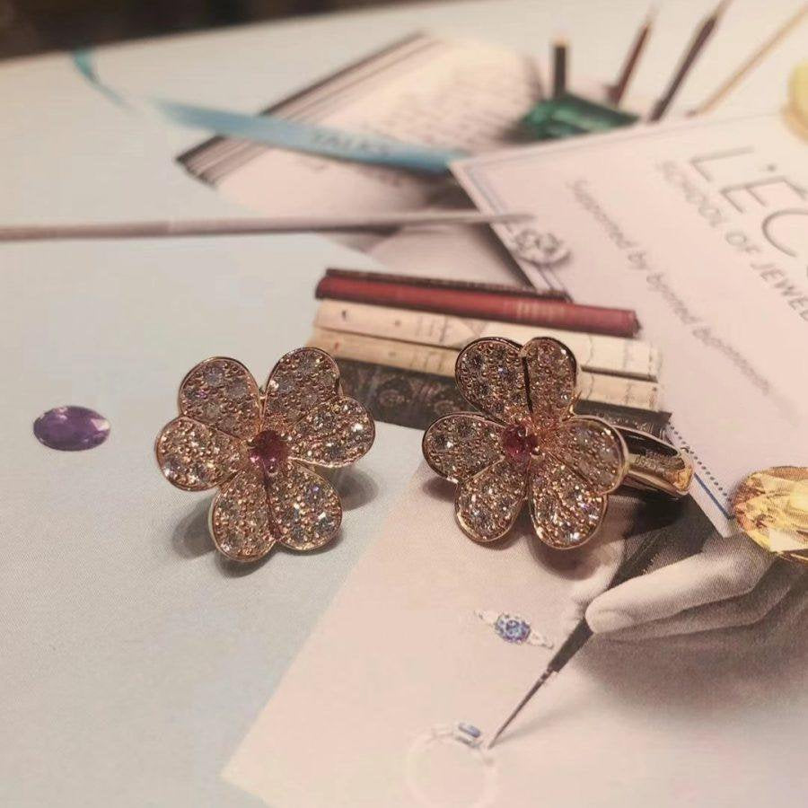 [Cadisa]FRIVOLE PINK GOLD FLOWER DIAMOND EARRINGS