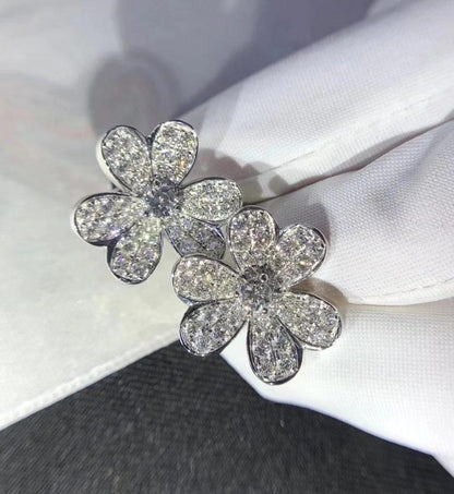 [Cadisa]FRIVOLE SILVER FLOWER DIAMOND EARRINGS