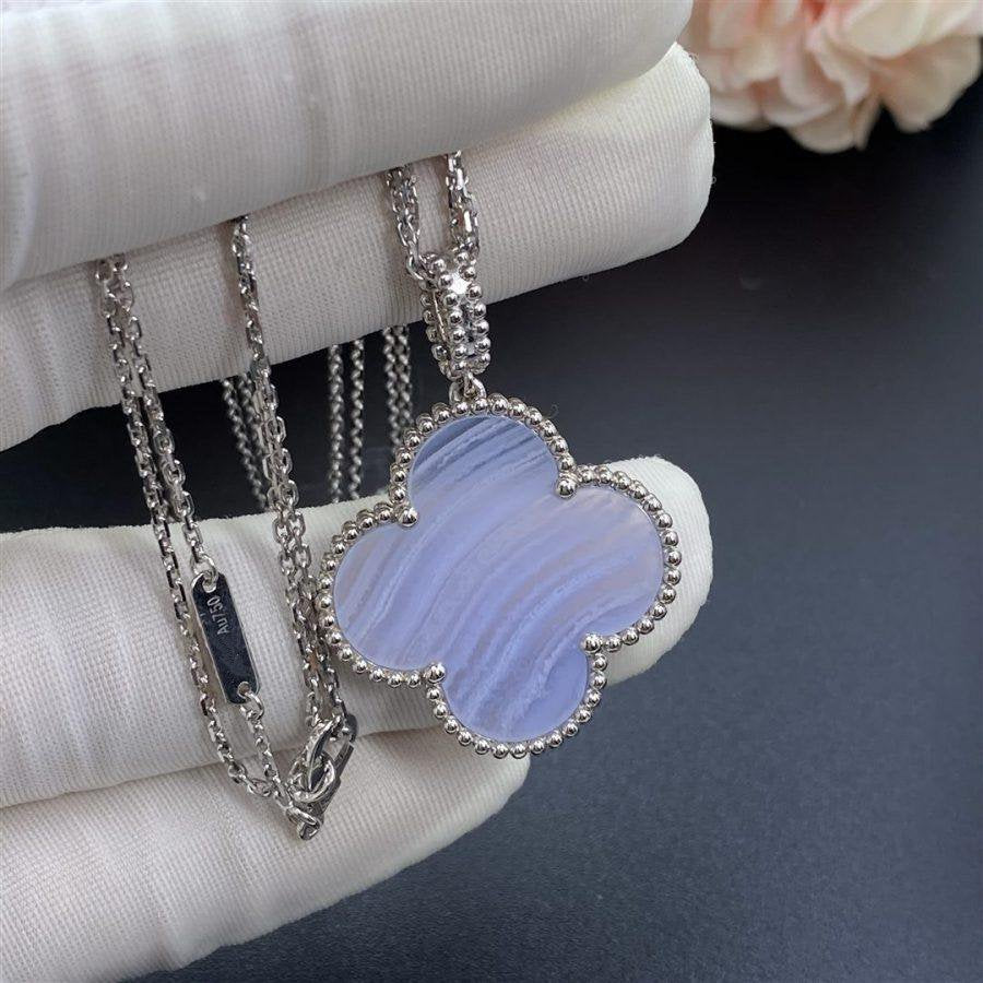 [Cadisa]CLOVER SILVER CHALCEDONY BIG CLOVER NECKLACE