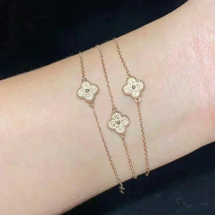[Cadisa]CLOVER SINGLE FLOWER BRACELET