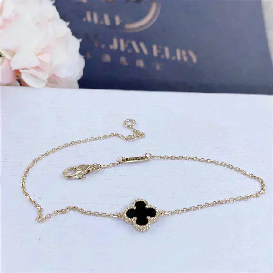 [Cadisa]CLOVER ONYX SINGLE FLOWER BRACELET
