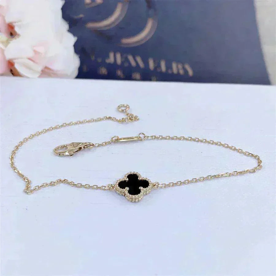 [Cadisa]CLOVER ONYX SINGLE FLOWER BRACELET