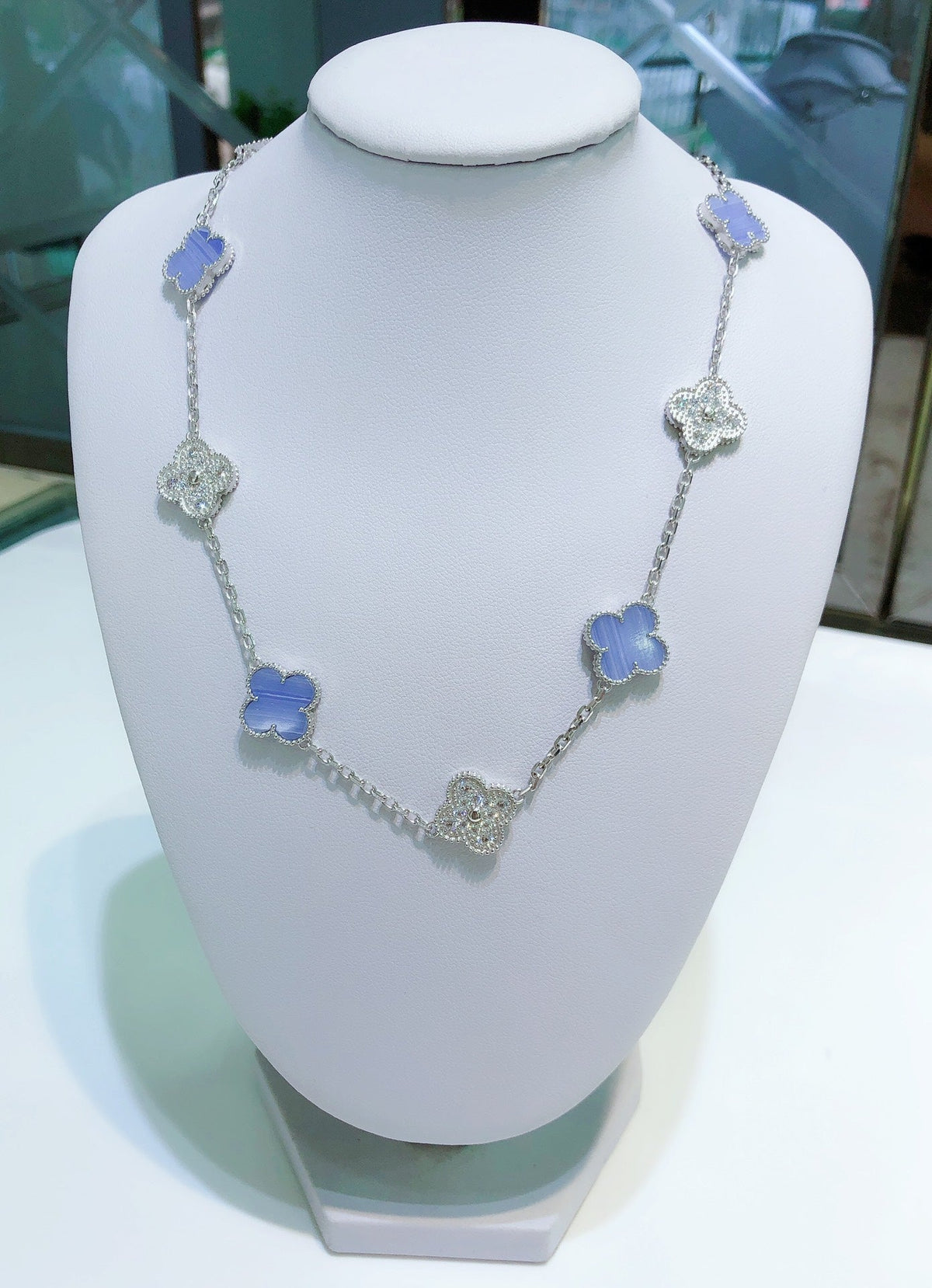 [Cadisa]CLOVER 10 MOTIFS CHALCEDONY DIAMONDS SILVER NECKLACE