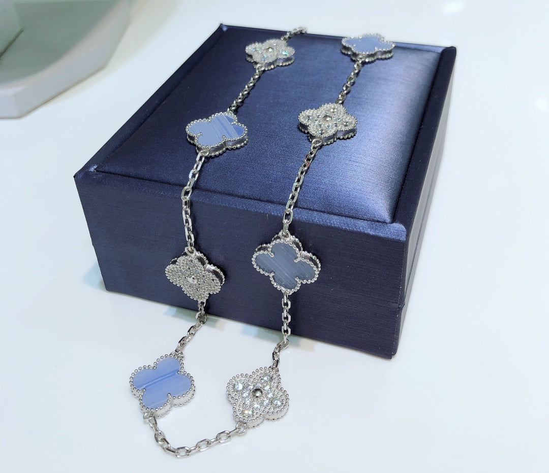 [Cadisa]CLOVER 10 MOTIFS CHALCEDONY DIAMONDS SILVER NECKLACE